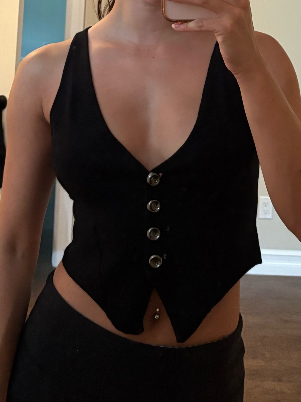 Forever 21 Black V-Neck Button Front Crop Camisole